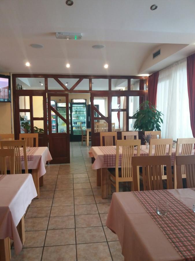 Motel Restoran Gurman บันยาลูกา ภายนอก รูปภาพ